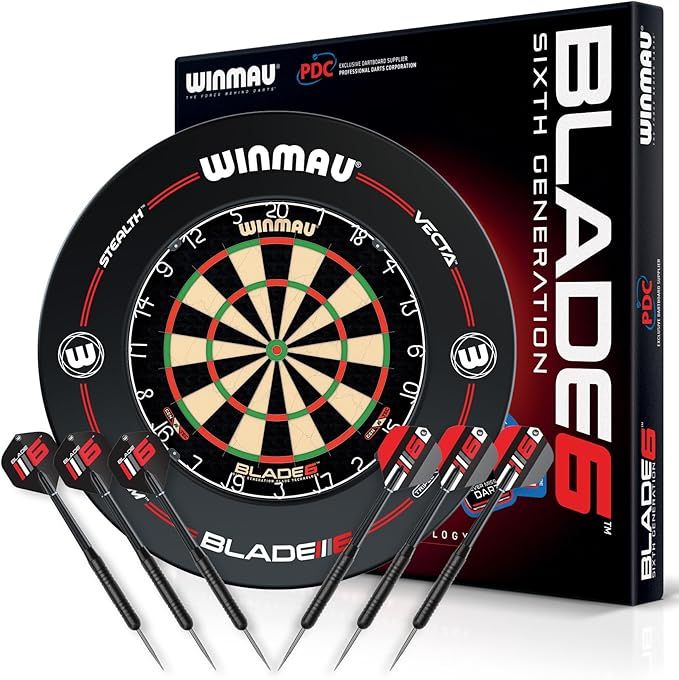 WINMAU Blade 6 Professionelle Bristle Klassische Dartscheibe with Surround und Darts Set (2 Sätze Darts)